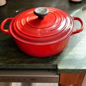 LeCruest signature Dutch oven 2.75 quart